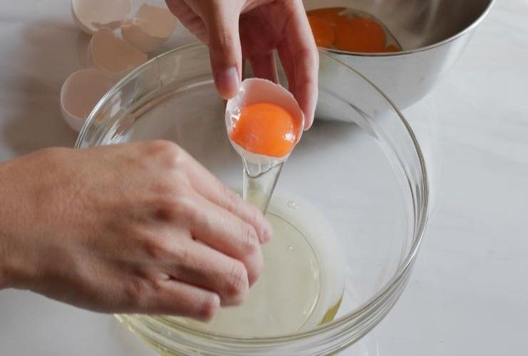 Torta invisibile alle mele con albumi RicettaSprint