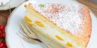 Torta margherita ripiena di panna e albicocche RicettaSprint
