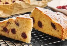 Altro che dolci tristi da dieta: con questa torta con yogurt e ciliegie da 100 kcal ho riscoperto il piacere della merenda! torta yogurt e ciliegie