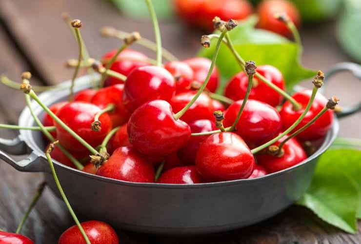 Tortine alle ciliegie fresche RicettaSprint