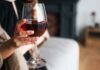 Un bicchiere di vino al giorno danni - RicettaSprint