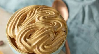 Crema di caffè all’acqua, zero grassi e pochissime calorie: finalmente il mio dessert preferito è arrivato, pronto in soli 5 minuti