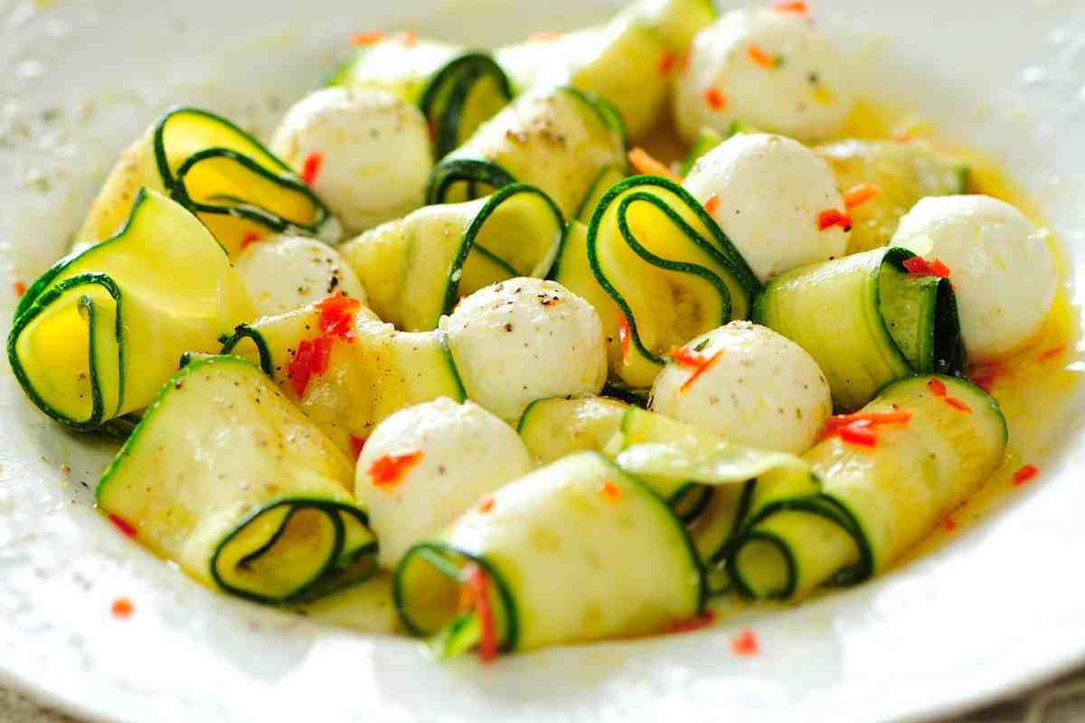 insalata di zucchine crude e mozzarella ricettasprint