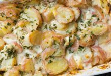 Alle patate aggiungo pancetta e formaggio e viene fuori uno sformatino niente male: lo cuocio in friggitrice ad aria ovviamente e ci faccio anche il contorno patate ricche in friggitrice ad aria ricettasprint