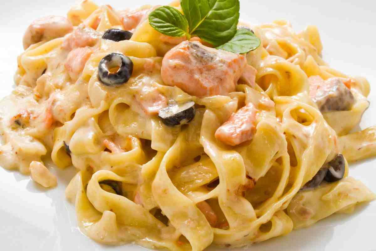 tagliatelle cremose salmone fresco ricettasprint