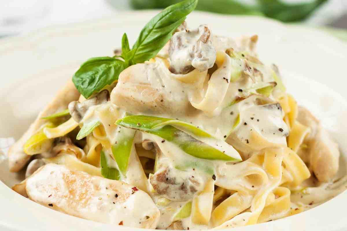 tagliatelle salsiccia e crema di parmigiano ricettasprint