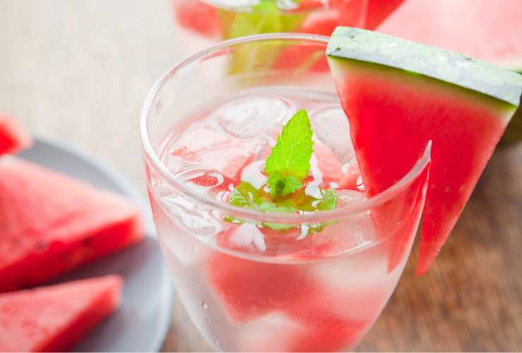 Acqua detox con anguria - RicettaSprint