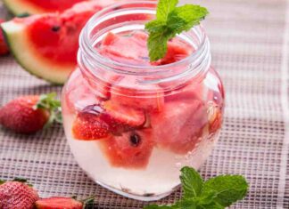 Acqua detox con anguria - RicettaSprint