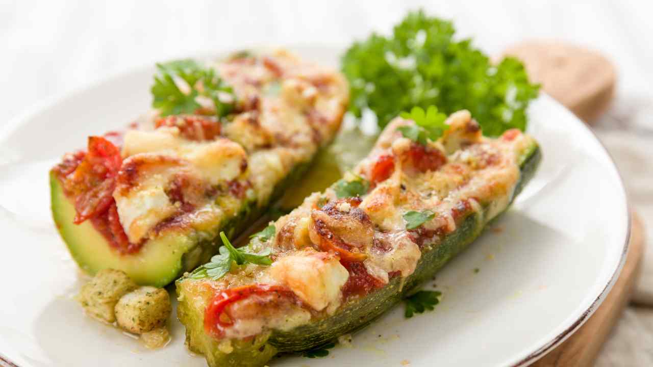 Barchette di zucchine ripiene di patate e tonno RicettaSprint