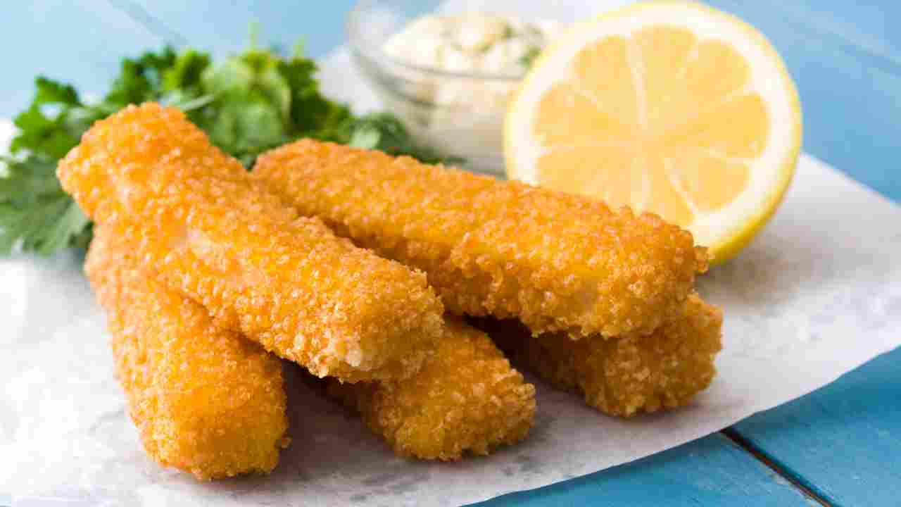 Bastoncini di pesce fatti in casa - RicettaSprint