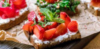 Bruschette con le fragole RicettaSprint