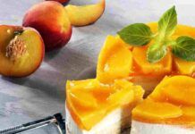 Cheesecake con le pesche, ci sono due formati entrambi buonissimi, i miei in casa sono impazziti! Cheesecake alle pesche