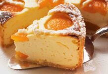 Frutta del momento, formaggio fresco e realizzò in un attimo la mia cheesecake dell’estate Cheesecake dell'estate