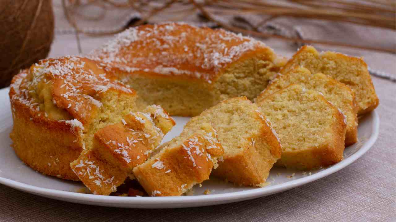 Ciambellone al cocco senza lattosio e glutine RicettaSprint