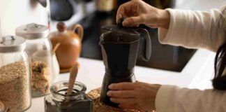 Come pulire davvero la caffettiera - RicettaSprint