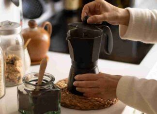Come pulire davvero la caffettiera - RicettaSprint