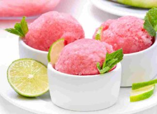 Con il cocomero avanzato faccio il sorbetto più veloce del mondo, non serve la gelatiera e nemmeno lo zucchero