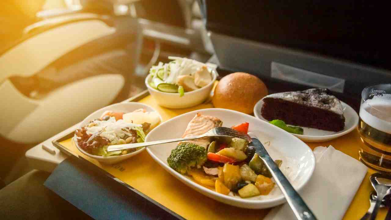 Cosa possiamo mangiare in aereo - RicettaSprint