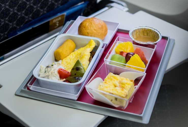 Cosa possiamo mangiare in aereo - RicettaSprint