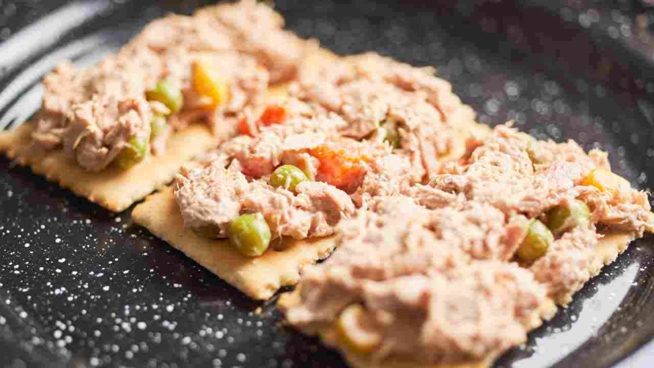Crackers tonno e pomodorini