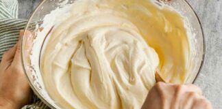 Crema chantilly con e senza uova