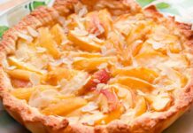 Crostata pesche mandorle RicettaSprint