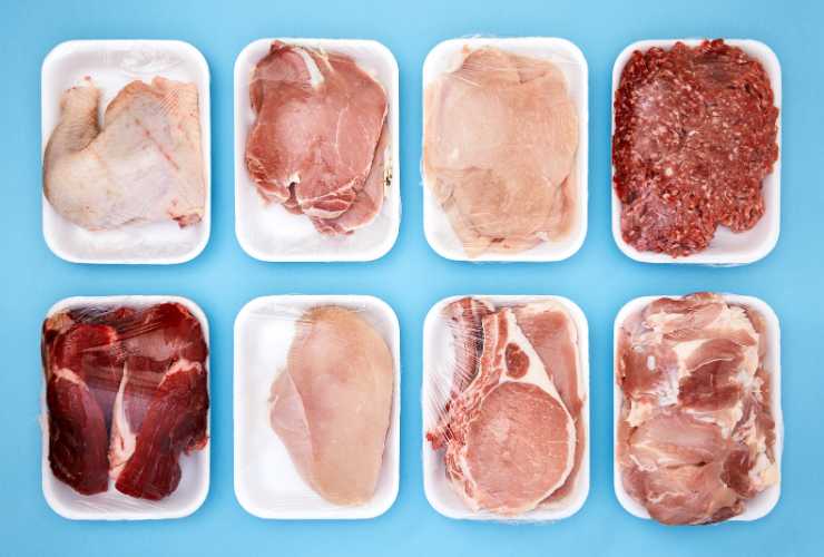 Dove buttare le vaschette della carne - RicettaSprint