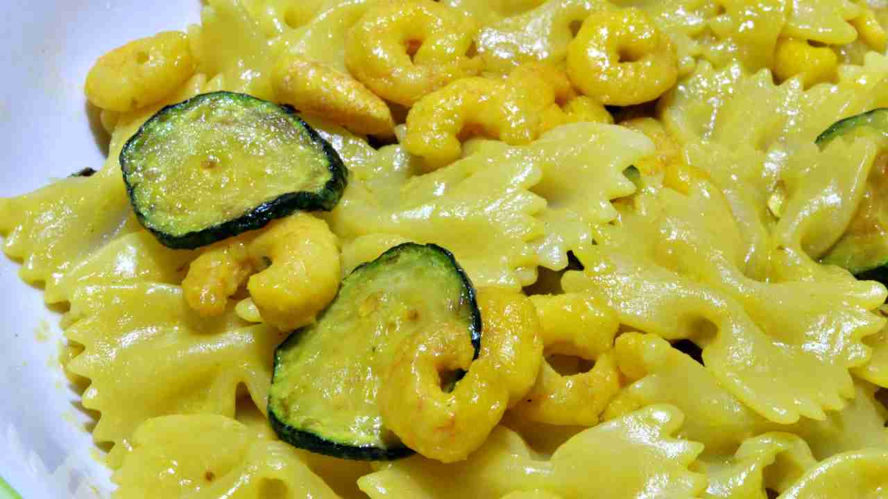 Farfalle zucchine e gamberi