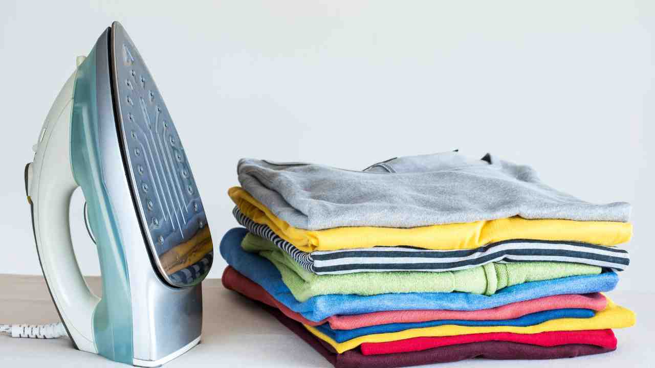Ferro da stiro non mettere acqua - RicettaSprint