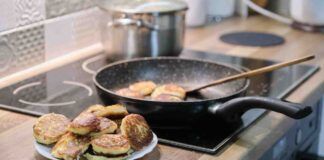 Finta focaccina di zucchine in padella