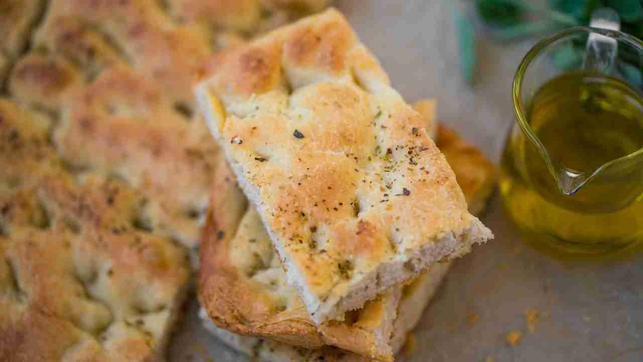 Focaccia deliziosa per cena - RicettaSprint