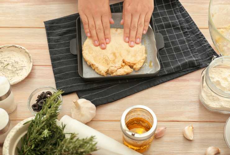 Focaccia morbida almeno una volta a settimana - RicettaSprint