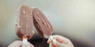 Gelato allo stecco al cioccolato - RicettaSprint