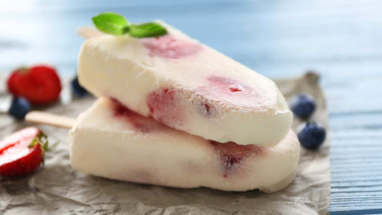 Gelato yogurt e frutta fresca RicettaSprint