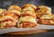 Ho conquistato tutti stasera con questa pizza Rolls puoi metterci dentro quello che vuoi e fai iniziare la festa il bello, non devono lievitare