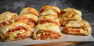 Ho conquistato tutti stasera con questa pizza Rolls puoi metterci dentro quello che vuoi e fai iniziare la festa il bello, non devono lievitare