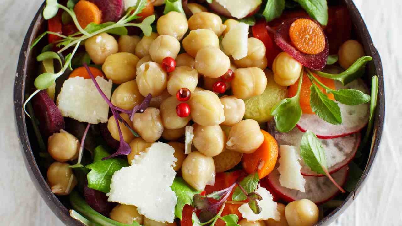 Insalata di ceci con pomodori RicettaSprint