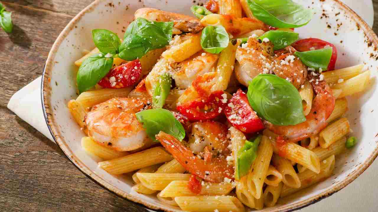 Insalata di pasta ai gamberetti