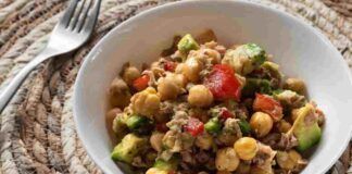 Insalata fresca senza lattuga