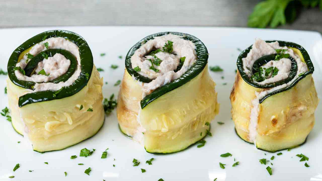 Involtini di zucchine con tonno e philadelphia