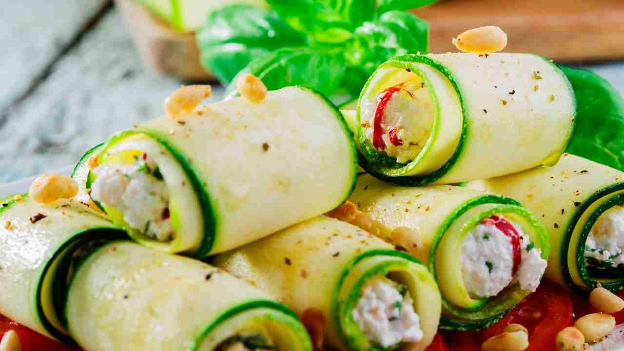 Involtini leggerissimi di zucchina - RicettaSprint