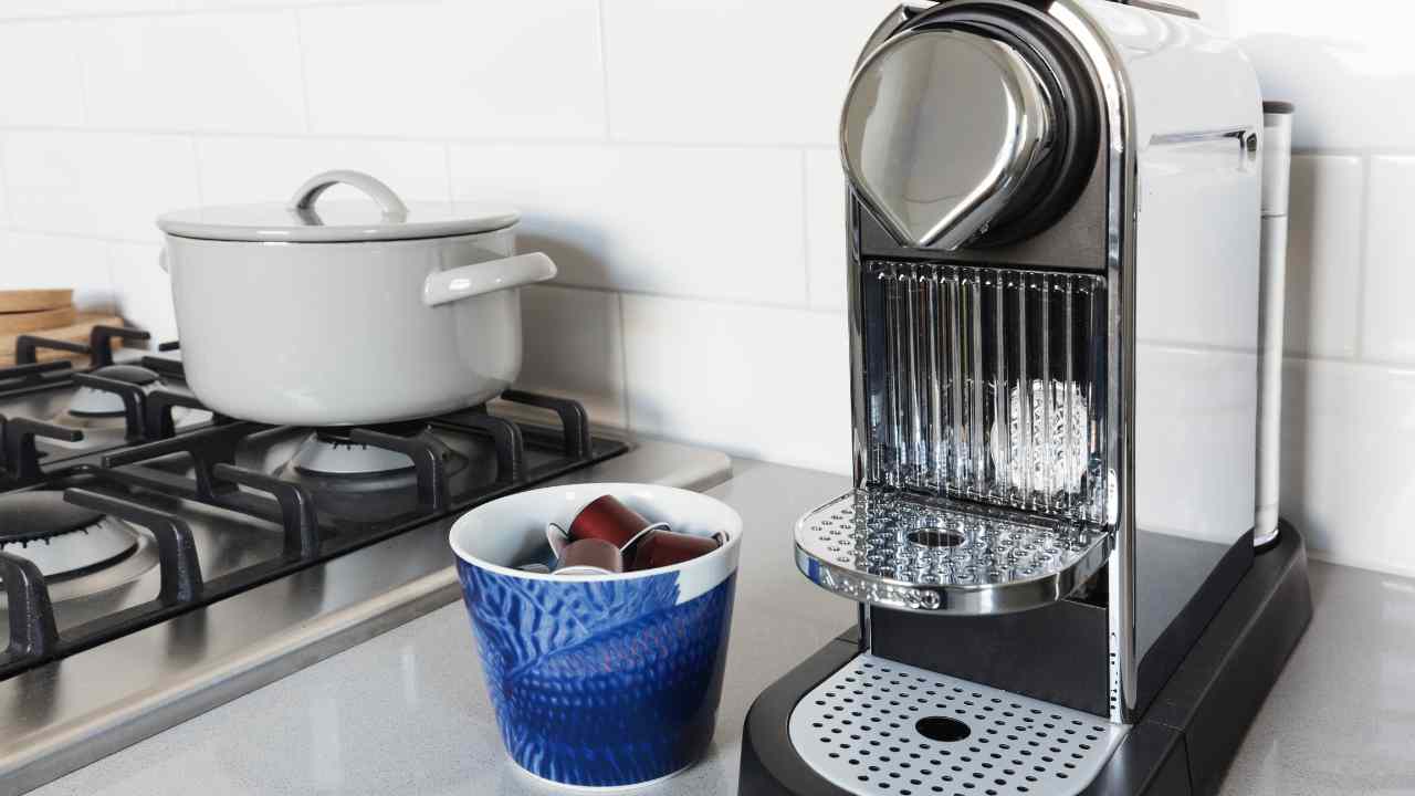 Macchina del caffè espresso e capsule