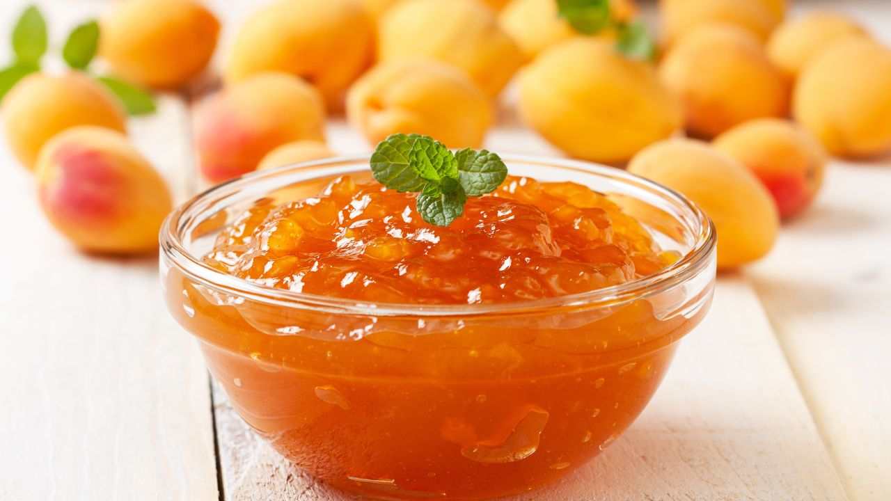 Marmellata di albicocche della nonna