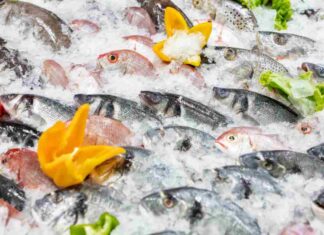 Pesce fresco in pescheria