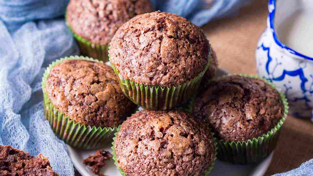 Muffin al cacao con marmellata di albicocche RicettaSprint