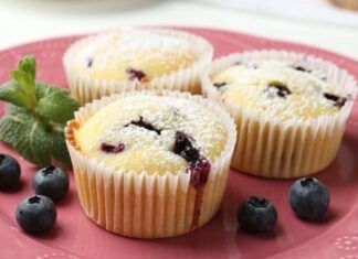 Muffin veloci all'acqua e frutta