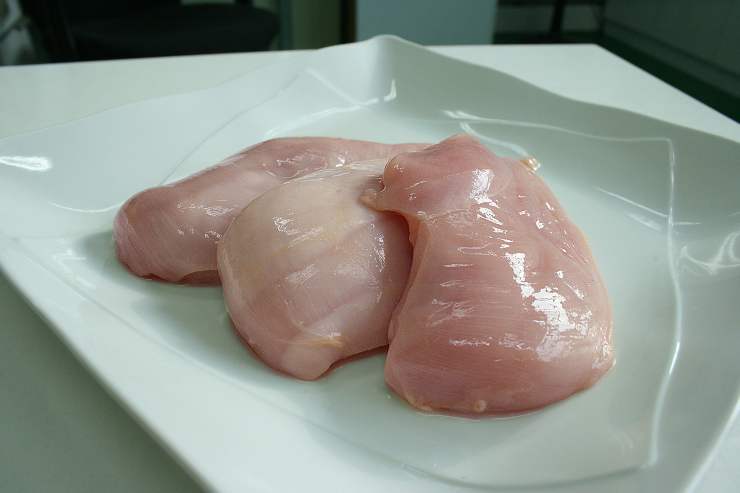 Non cuocere il pollo nel microonde RicettaSprint