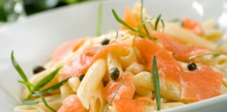 Pasta al salmone impiattata