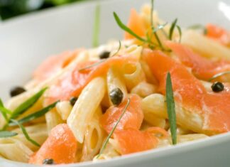Pasta al salmone impiattata