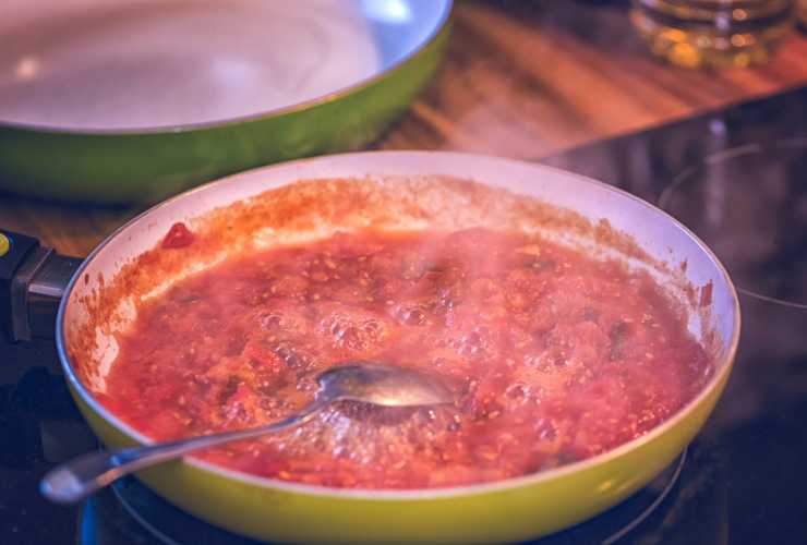 Paccheri salsa e tonno- RicettaSprint